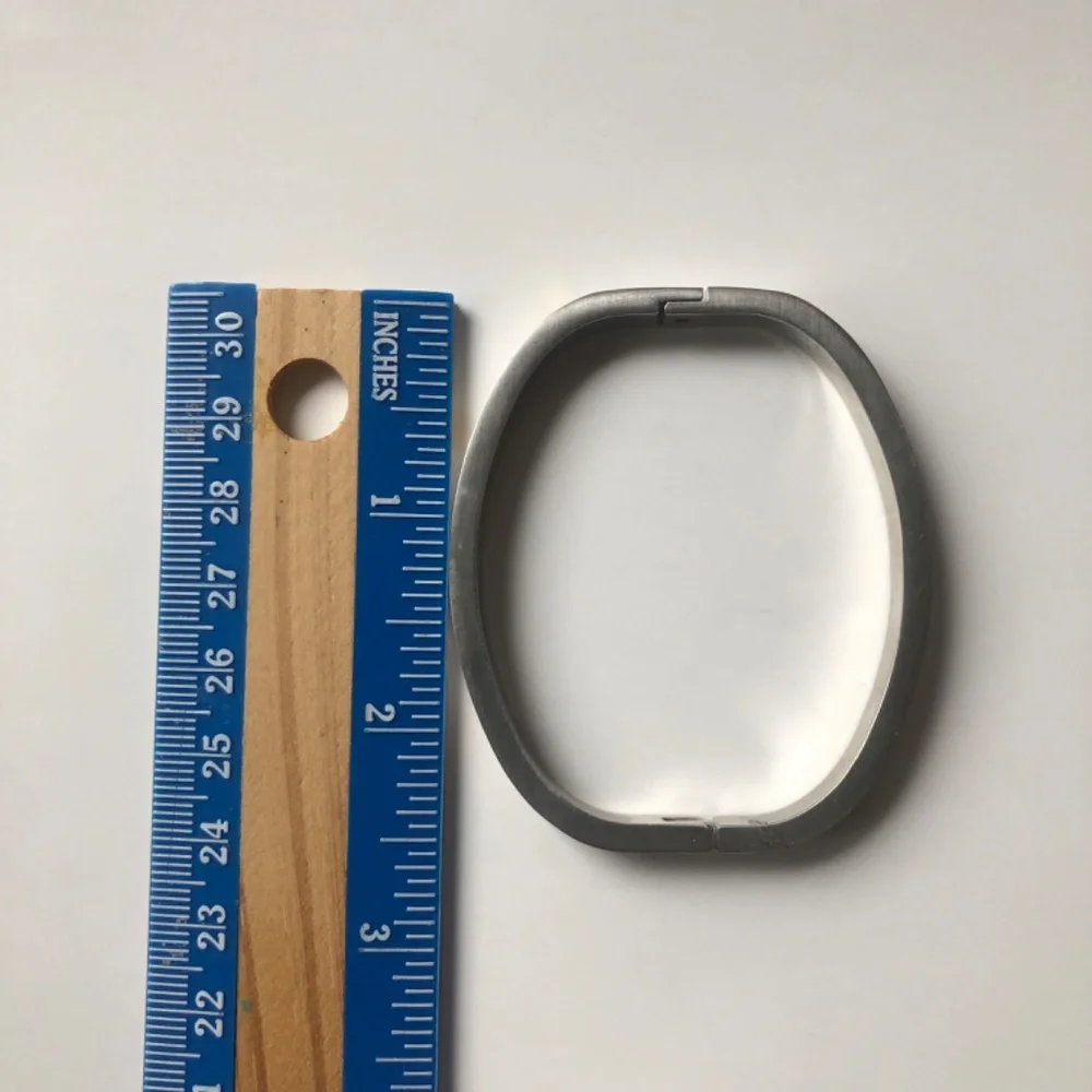 Bracelet with a Hinge Open & Close Silver & Gold - Picture 4 of 9